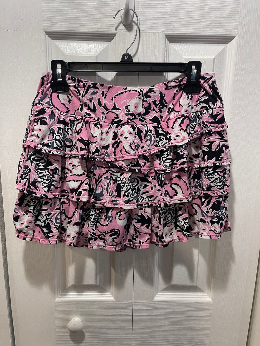 Lily Pulitzer luxletic pink Black Ruffle Tiered Mini Skort medium panda print